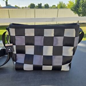 Harveys Silver Screen legacy collection messenger bag